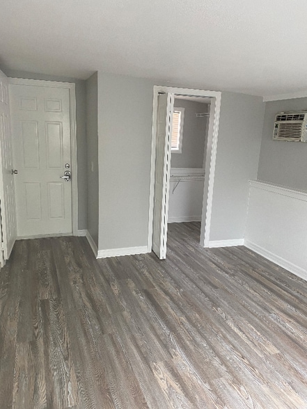 Building Photo - 13825 S Indian River Dr