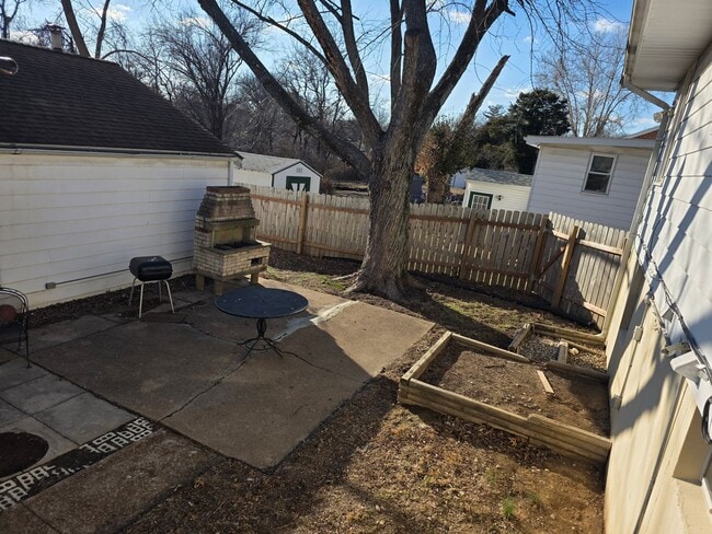 Building Photo - 8600 Engler Ave