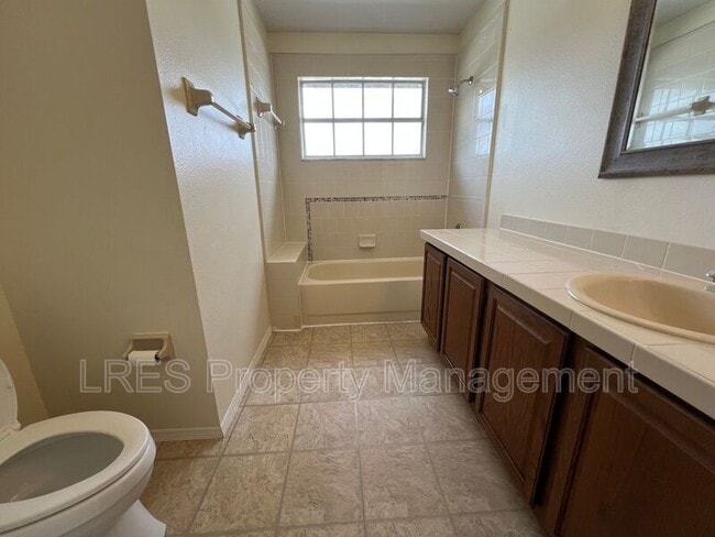 Building Photo - 1605 Slash Pine Pl