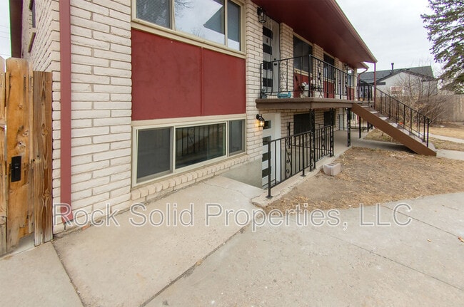 Building Photo - 312 E 27th St