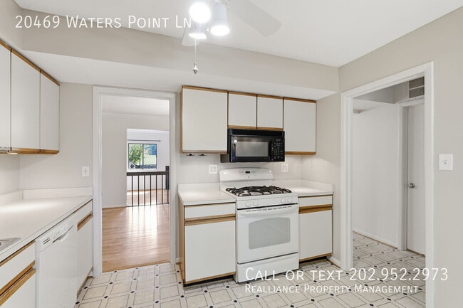 Building Photo - 20469 Waters Point Ln