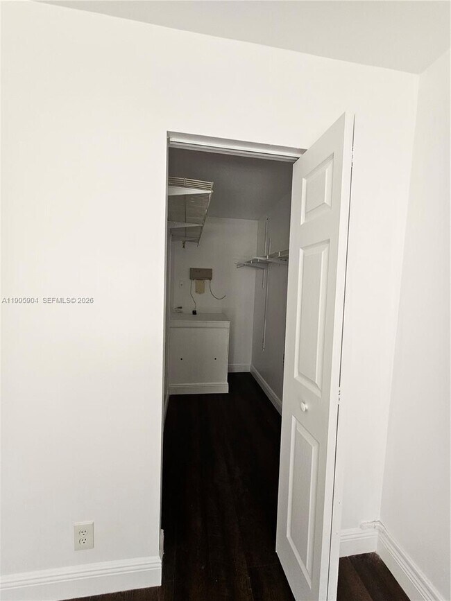 Building Photo - 800 SW 131st Ave