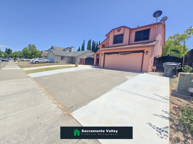 Building Photo - 8282 Meadowhaven Dr