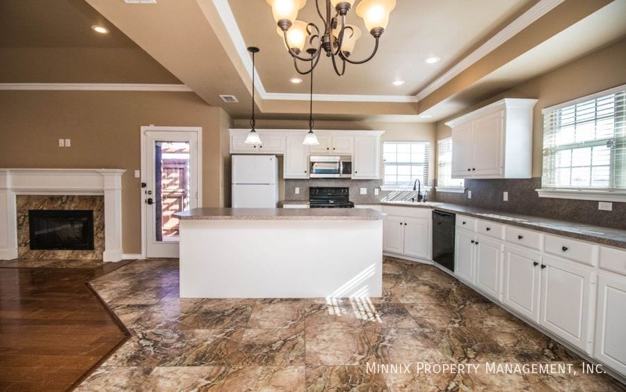 Building Photo - 5826 104th St