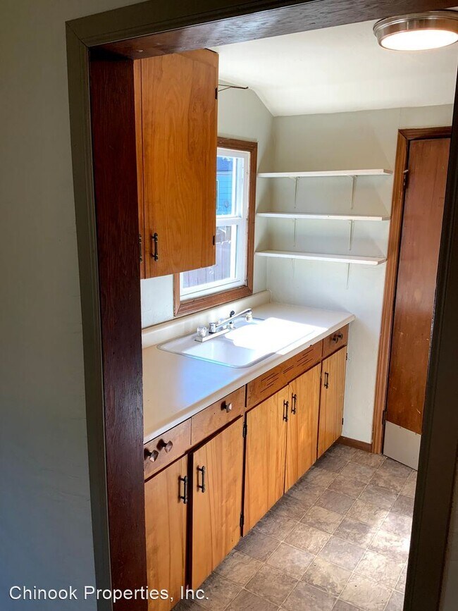 Building Photo - 1 br, 1 bath House - 1570 W 8th Ave