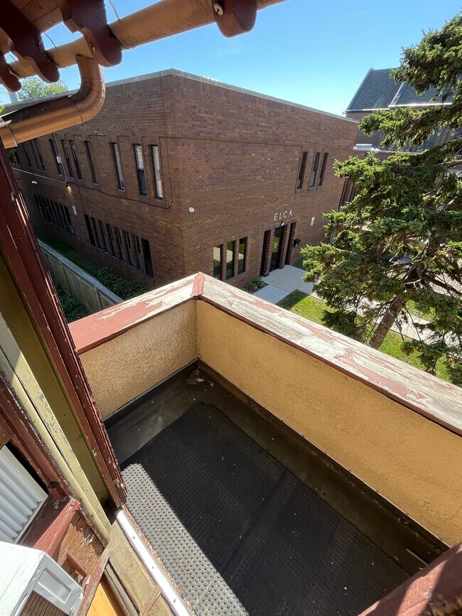 Building Photo - 1202 S Layton Blvd