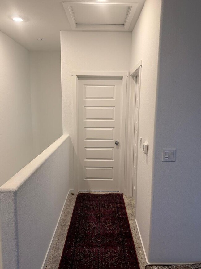 Building Photo - 1125 Bellawood Dr