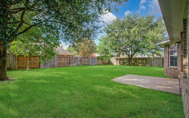 Building Photo - 18154 Williams Elm Dr