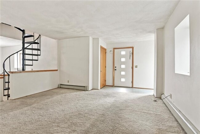 Building Photo - 28 Sandhill Dr