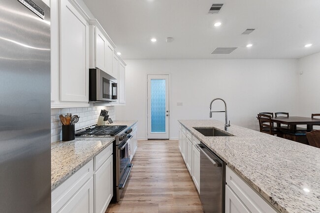 Building Photo - 516 Bristol Tide Ct