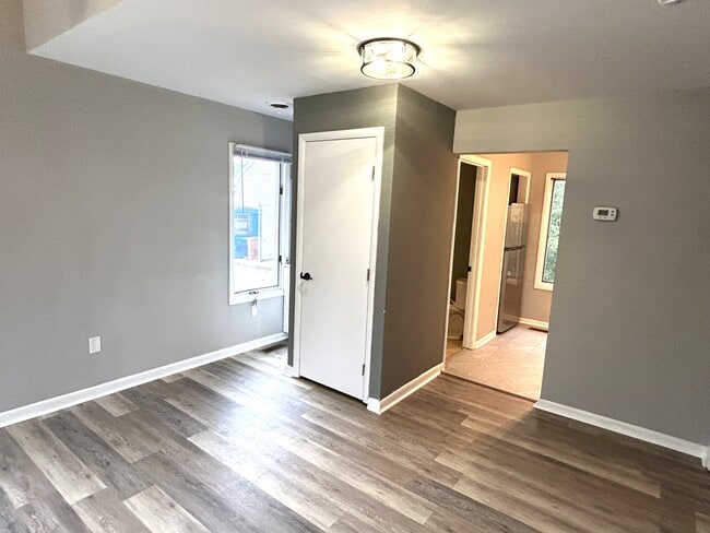 Building Photo - 209 Monticello Ave