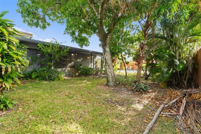 Building Photo - 1912 SW 97th Terrace