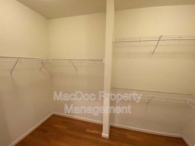 Building Photo - 1012 Maureen Dr