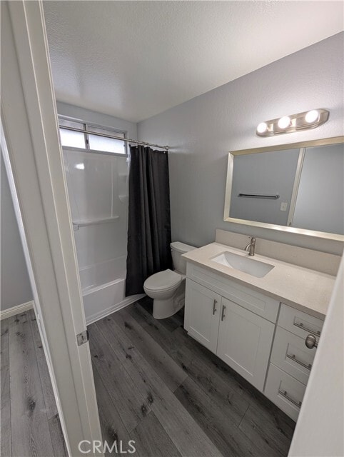 Building Photo - 527 E Colorado Blvd