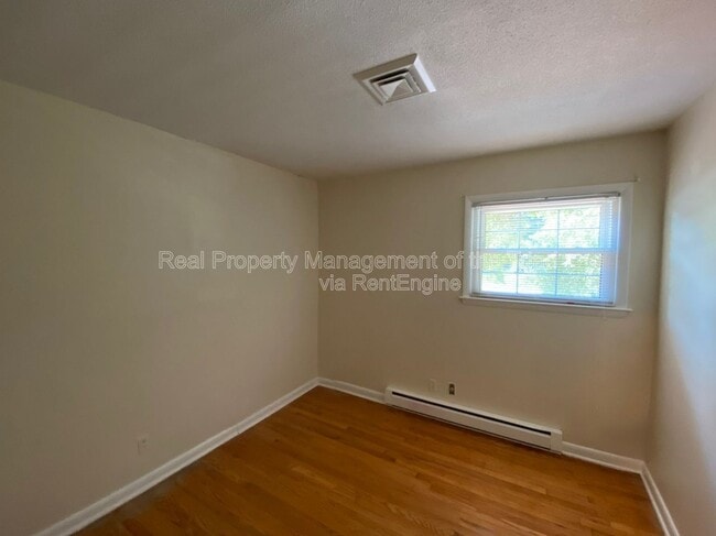 Building Photo - 926 Hilltop Blvd