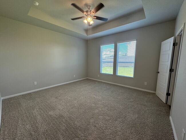 Building Photo - Stunning 4x3 Luxury Duplex in Buda, TX!