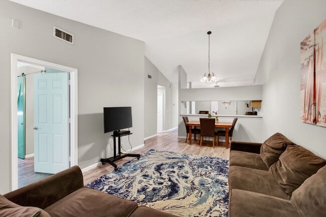 Building Photo - 460 Hardwood Pl