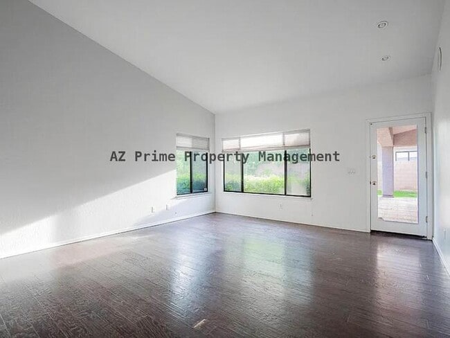 Building Photo - 5501 E Shea Blvd