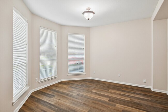 Building Photo - 28134 Kudzu Dr