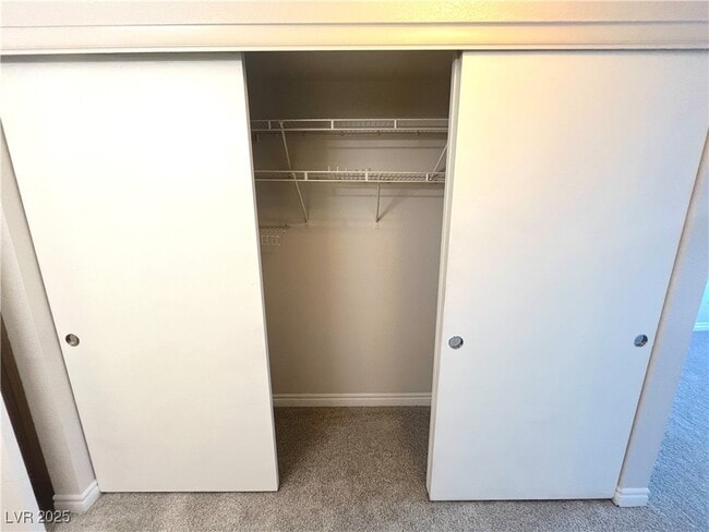 Building Photo - 8070 W Russell Rd