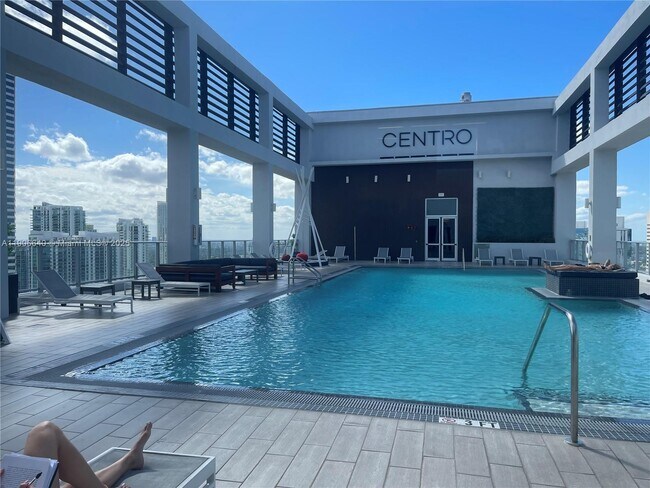 Building Photo - 151 SE 1st St