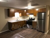 Building Photo - 608 West St