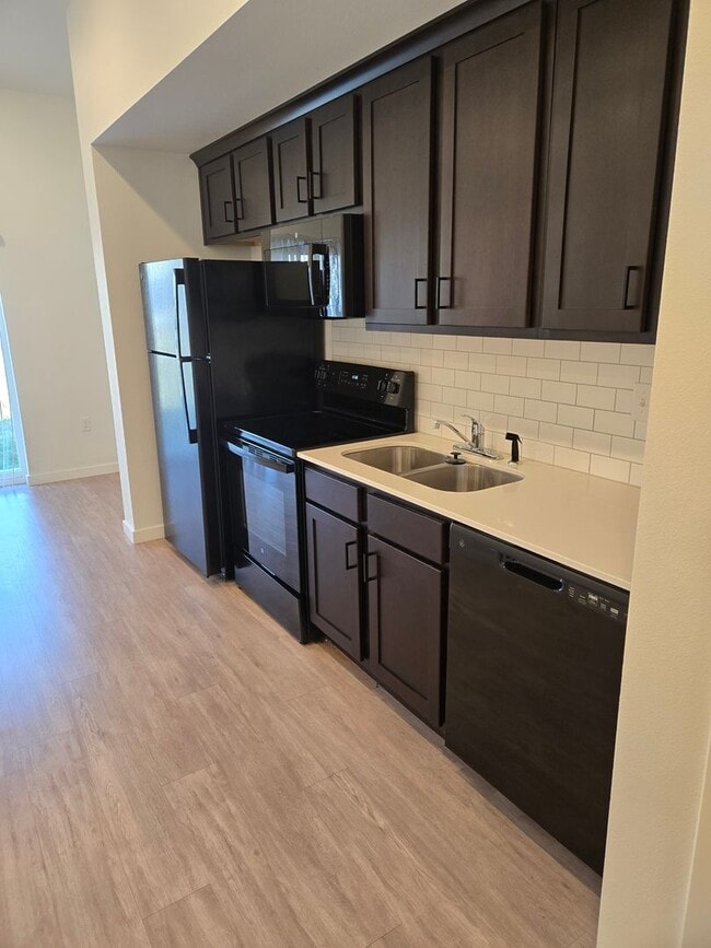 Building Photo - Spirit of St. Louis