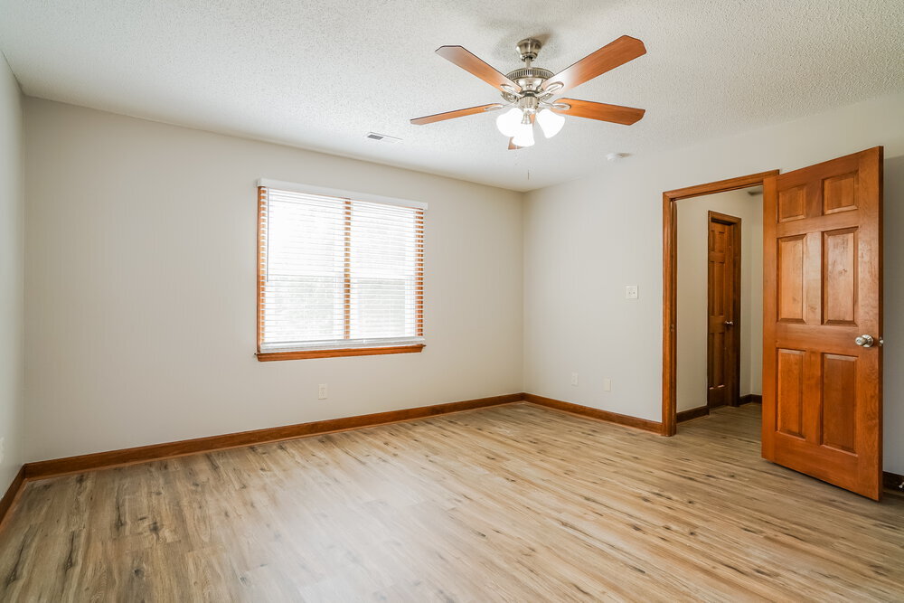 Building Photo - 1113 Buttercup Ln