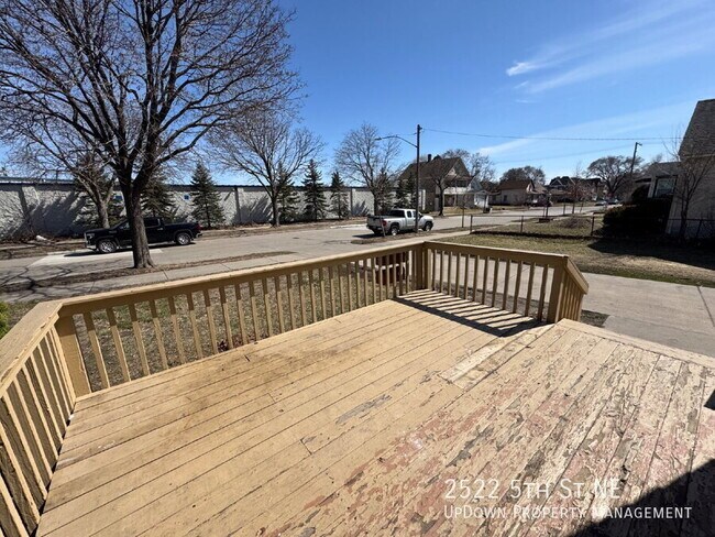 Building Photo - 2522 5th St NE