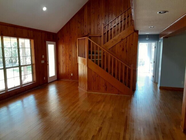 Building Photo - 1044 Harmony Rd