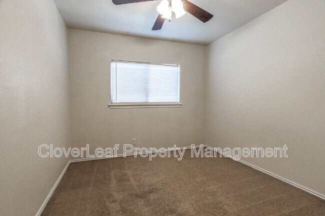 Building Photo - 11023 Barclay Point
