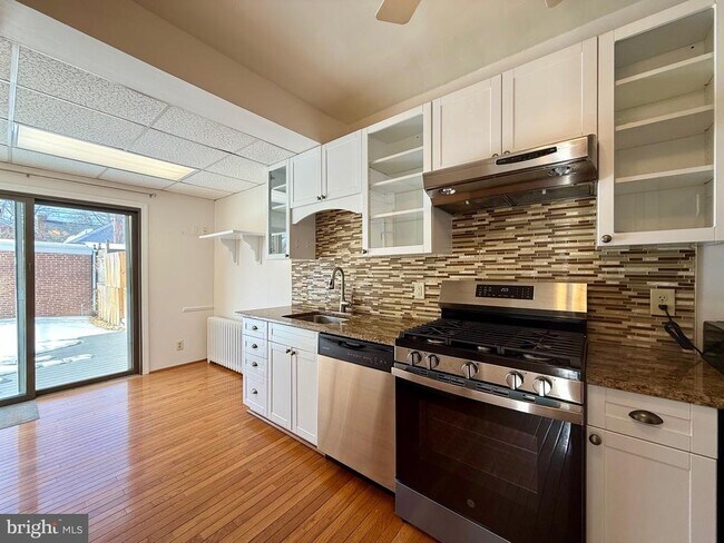 Building Photo - 1401 N Grant Ave