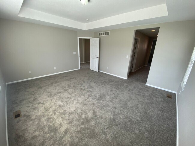 Building Photo - Spacious Home in Horizon Estates