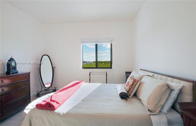 Building Photo - 34850 SW 218th Ave