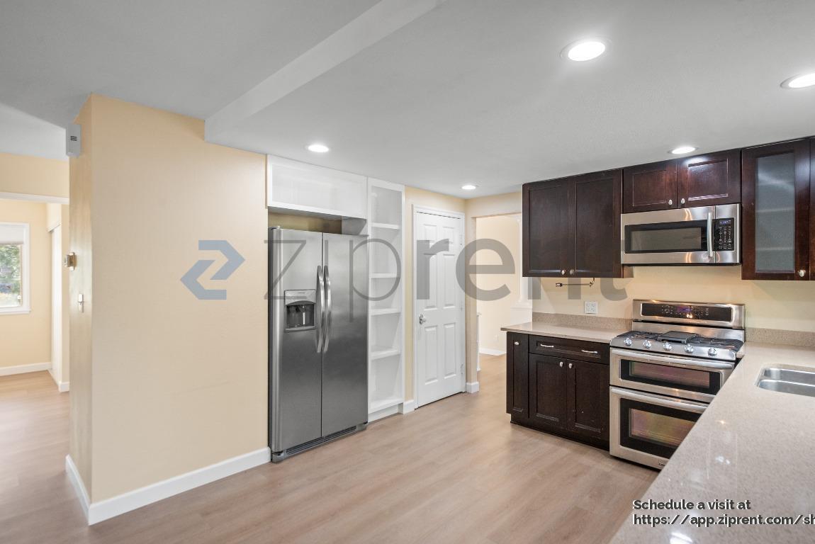 Building Photo - 15 Malibu Ct