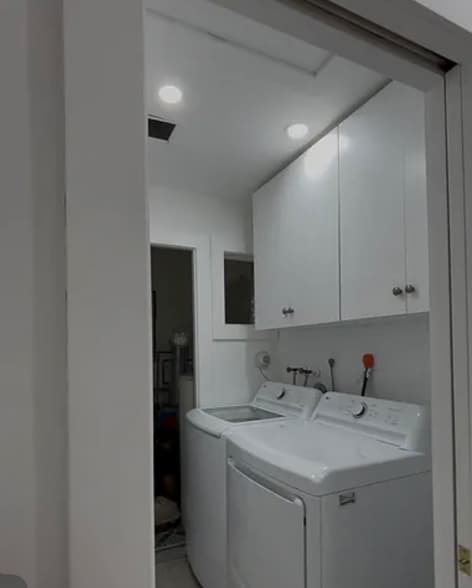 Building Photo - 15 St George Dr