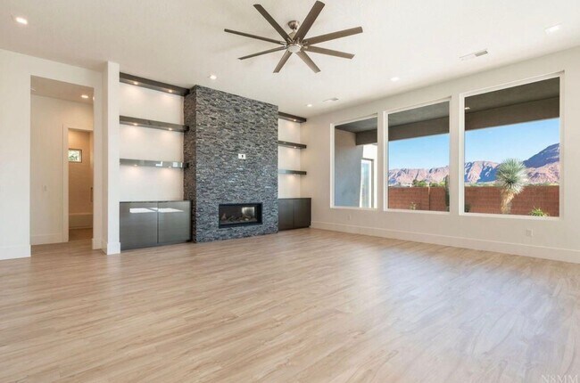 Building Photo - 169 Terrace Ln