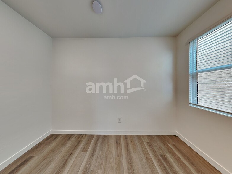 Building Photo - 7429 S Paseo Monte de Oro