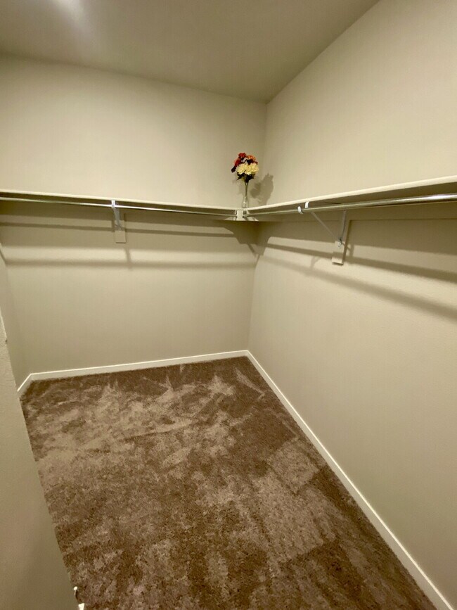 Building Photo - Don’t Miss Out on this 2 Bed/2 Bed in Litt...