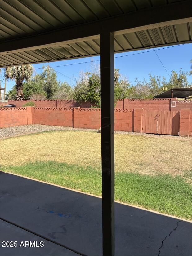 Building Photo - 414 E Hermosa Dr