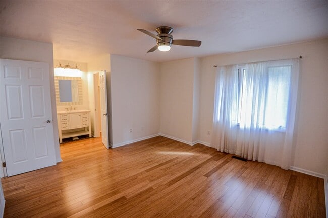 Building Photo - 108 E 3rd Ave