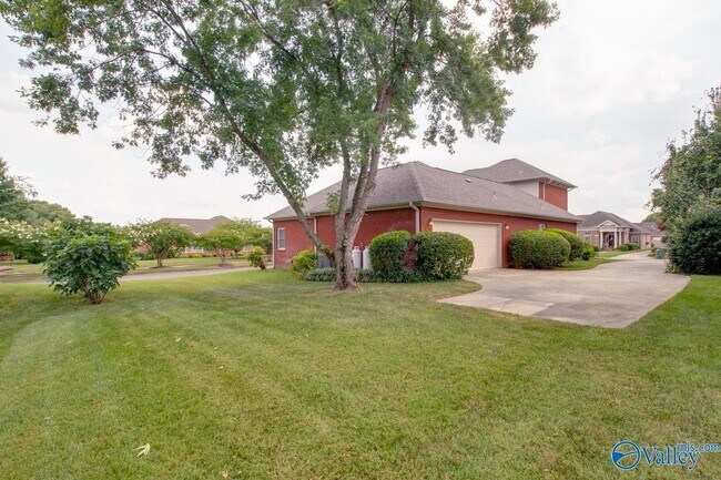 Building Photo - 3017 Brunswick Cir SE