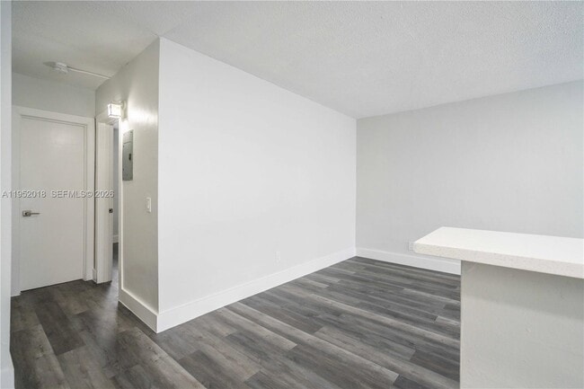 Building Photo - 6650 Miller Dr