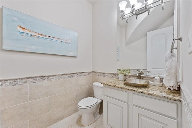 Building Photo - 5823 Stratton Wds Dr