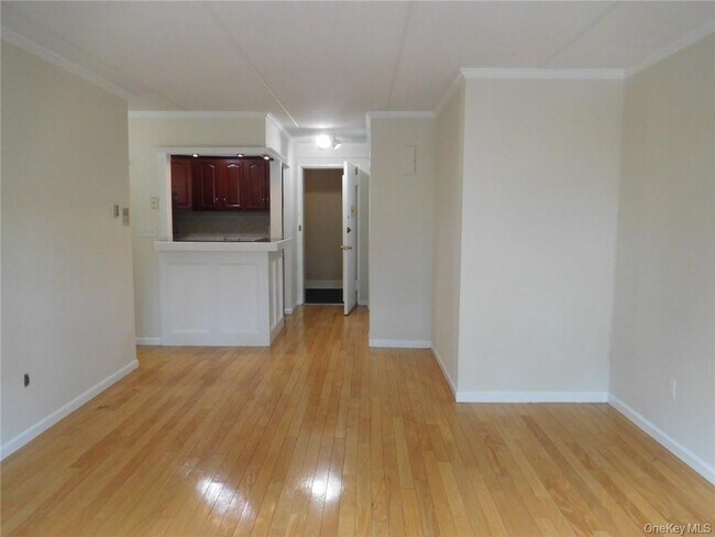 Building Photo - 2 Consulate Dr