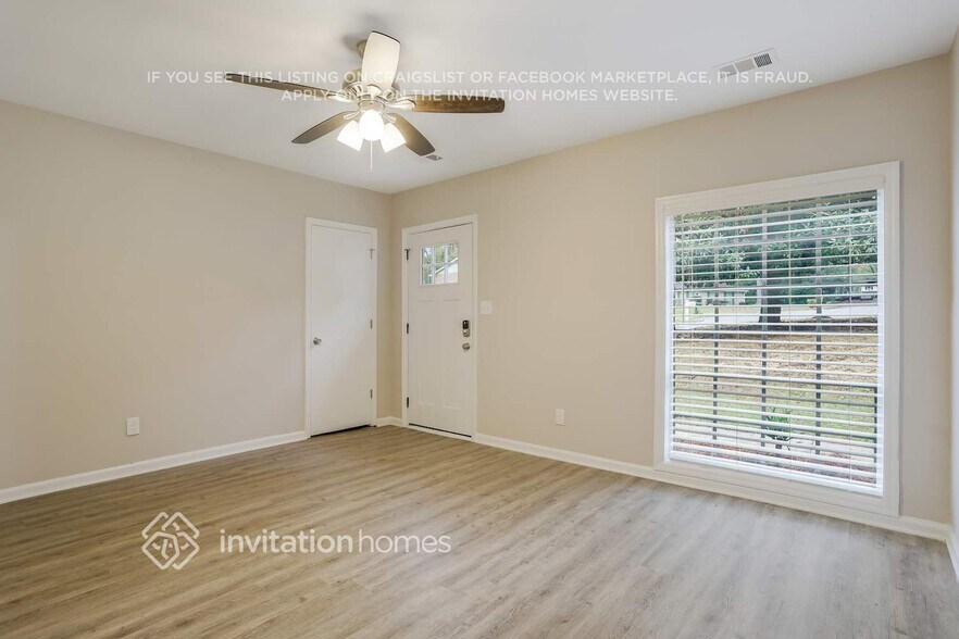 Building Photo - 4164 Forest Ct