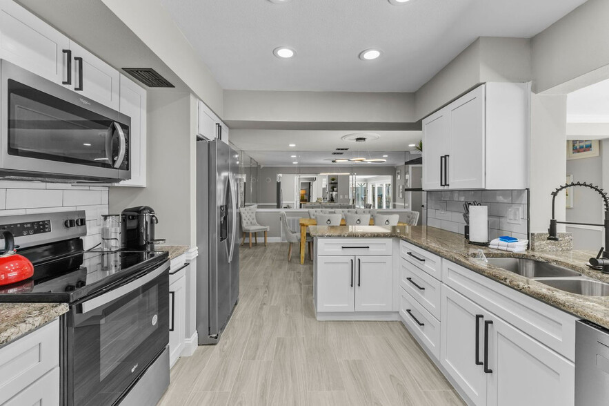 Building Photo - 3921 Americana Dr