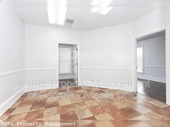 Building Photo - 7175 Jonesboro Rd