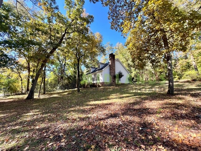 Building Photo - 6101 McMillan Cir