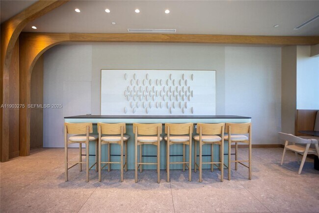 Building Photo - 580 72nd St